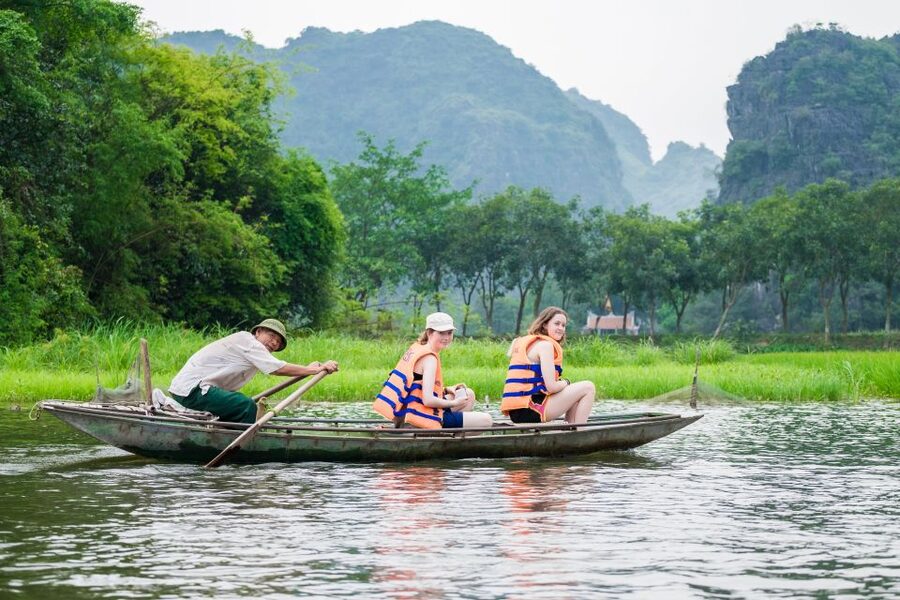 2 day Trang An - Mua cave - Cycling with Bungalow stay - Cycling to the market and through the village