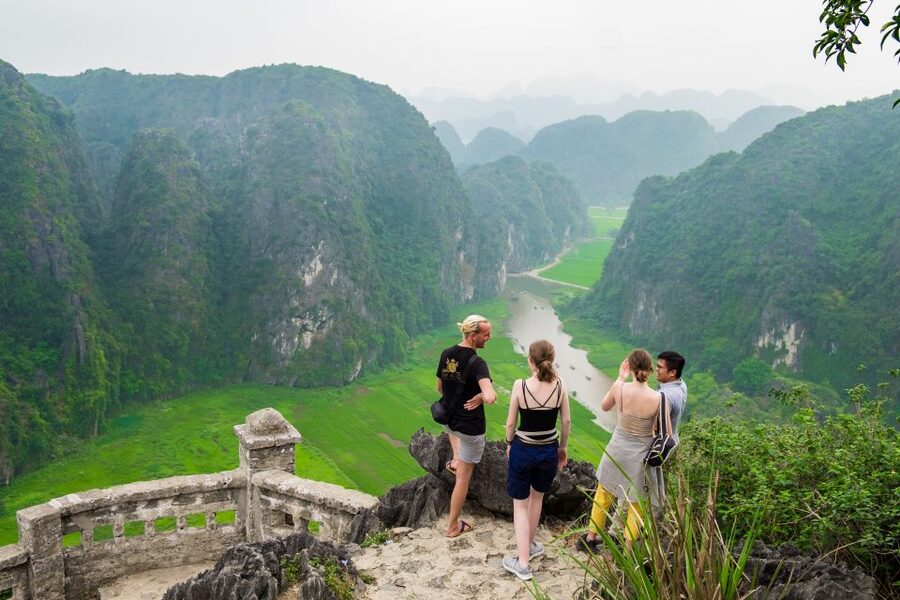 2 day Trang An - Mua cave - Cycling with Bungalow stay - Tuyet Tinh Coc and its mountain pagoda