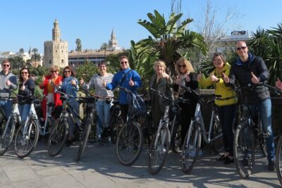 3-hour Guided Bike Tour along the Highlights of Seville