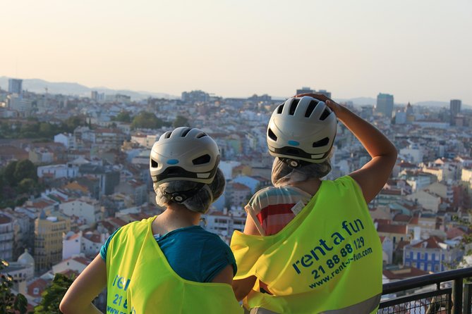 3-Hour Lisbon 7 Hills Electric Bike Tour - The castle hill and the first wide view