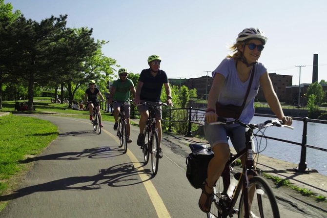 3 Hour Montreal City Bike Tour with Wine or Beer (AM & PM) - Vista Architecture Tour: 20 kilometers and the Estacade