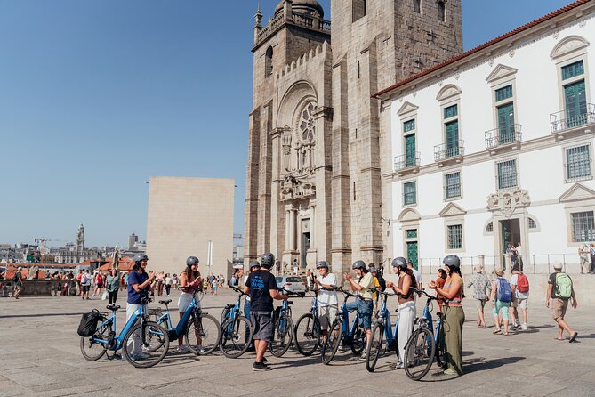 3-Hour Porto Highlights on a Electric Bike Guided Tour - Aliados, Galerias de Paris, and São Bento
