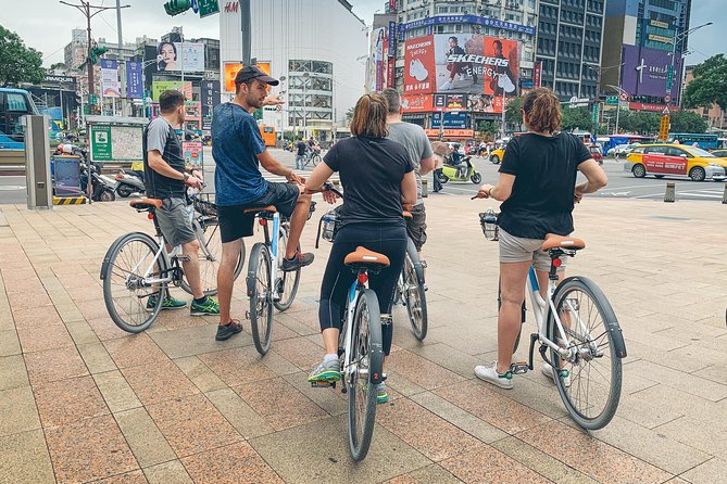 4-Hour Morning Cycling City Tour (incl. breakfast) - Breakfast at the Start: A Better Way to Begin