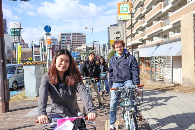 5-Hour Osaka Bike Tour to the Neighborhood of Osaka Castle - The guides shape the experience