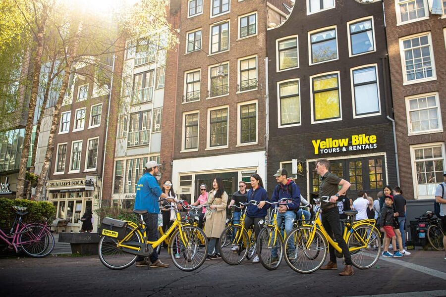 Amsterdam Bike Rental: Central Station & City Center - Who should book this rental?