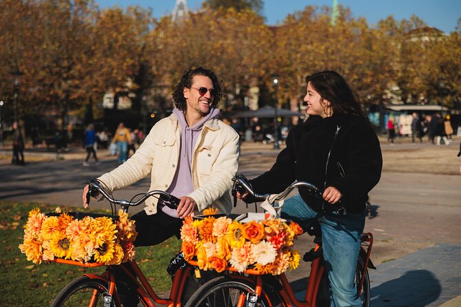 Amsterdam City Top Highlights Guided Bike Tour - Why a bicycle is the right way to see central Amsterdam