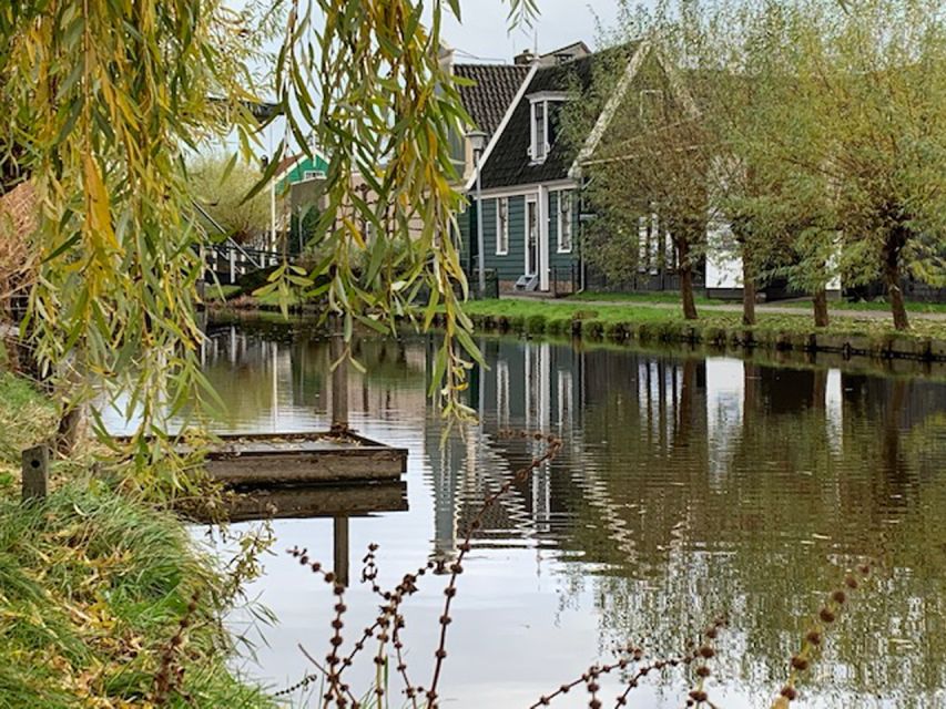 Amsterdam: Countryside Bike Tour and Zaanse Schans Windmills - Getting the right bicycle and finding your pace