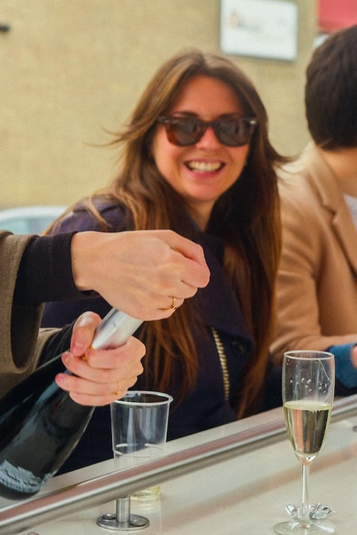Amsterdam: Dutch Prosecco Party Bike - The 10-minute stop at Coffeeshop Sloterdijk