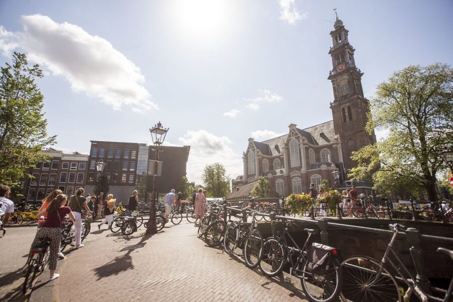 Amsterdam: Hidden Gems & Highlights Guided Bike Tour - Anne Frank House: an important stop, not an inside visit