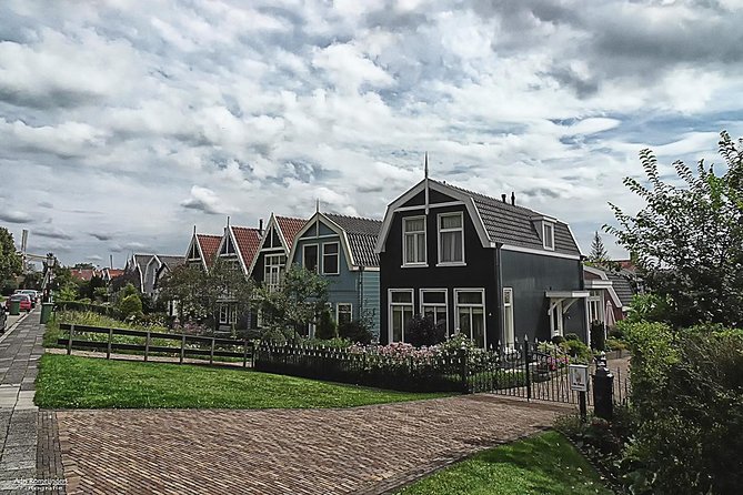 Amsterdam Landscape Windmill Private Bike Tour - The Jewish cemetery and flexible private touring