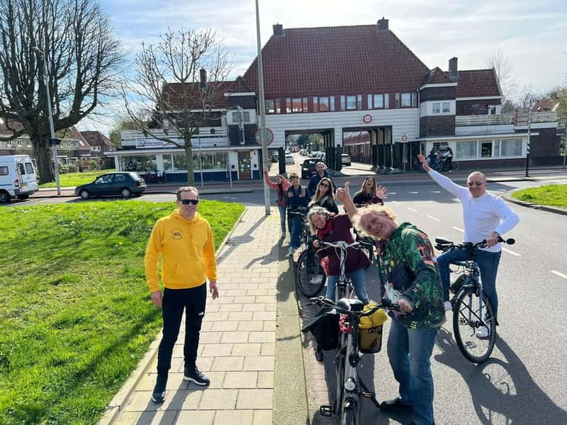 Amsterdam: Leisurely Windmill & Countryside Bike Ride - Ransdorp gives the ride a useful pause