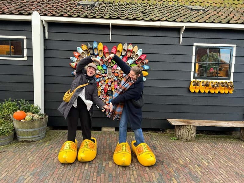 Amsterdam: Leisurely Windmill & Countryside Bike Ride - Weather, clothing, and what to bring