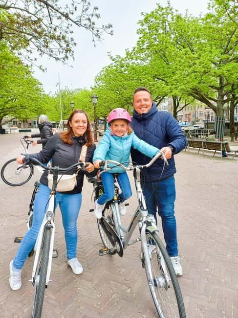 Amsterdam: Off the Beaten Path Bike Tour in French - Entrepotdok and Plantage: a quieter side of the city