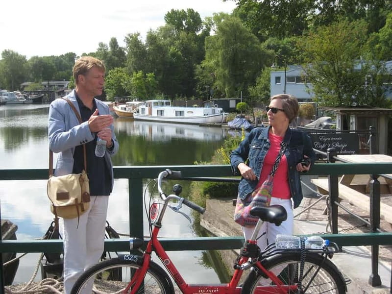 Amsterdam: Private Bike Tour - Getting comfortable on Amsterdam’s bike lanes