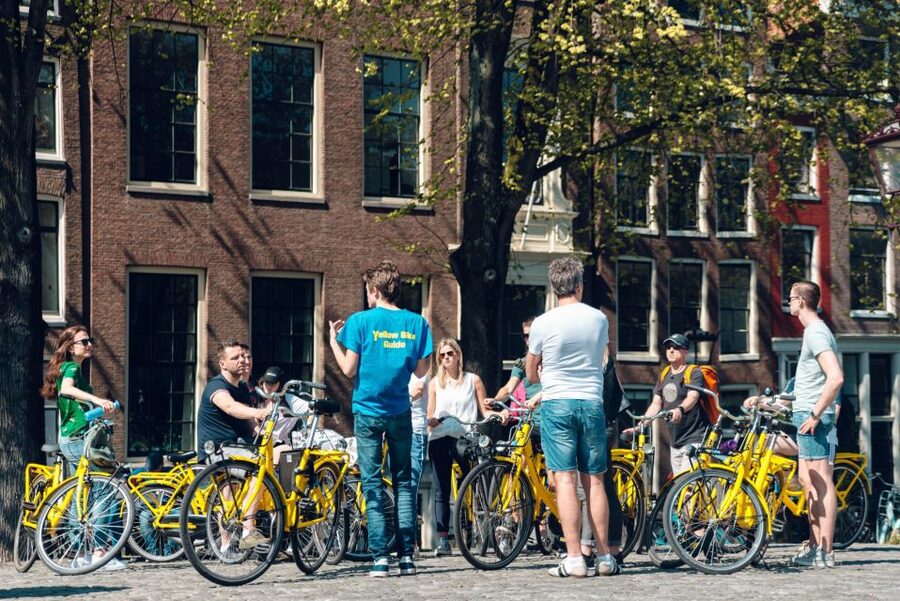 Amsterdam: Relaxed City Highlights Guided Bike Tour - Why this bike tour works so well in Amsterdam