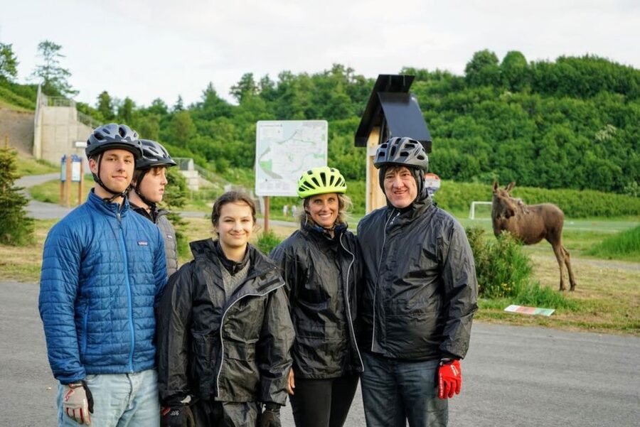 Anchorage: Coastal Trail 3-Hour City Bike Tour - Who should book this ride