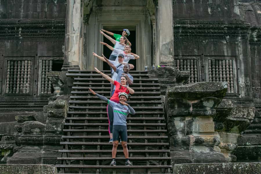 Angkor Wat: Guided Sunrise Bike Tour w/ Breakfast and Lunch - Who should book this ride