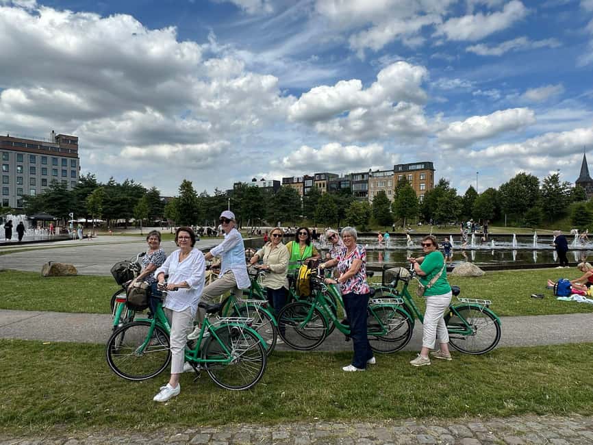 Antwerp Bike Tours: The Highlights & Beyond - Bikes, helmets, baskets, and family equipment