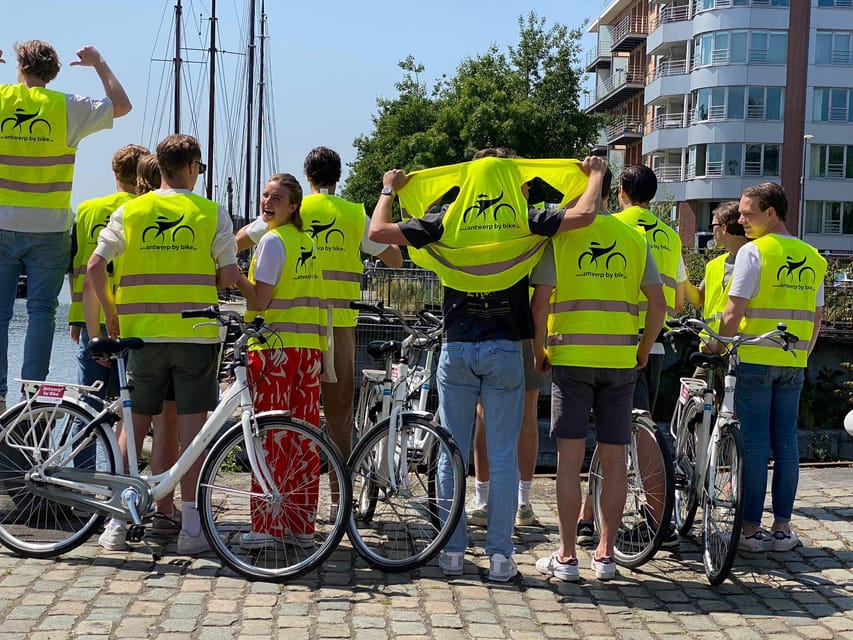 Antwerp: City Highlights Guided Bike Tour - The guides make the difference