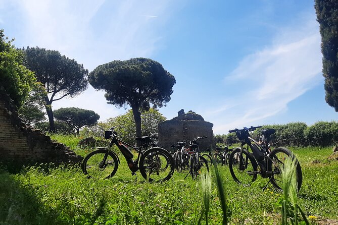 Appian Way Aqueducts Bike Tour (Catacombs & Lunch Option) - Parco della Caffarella and the Appian Way