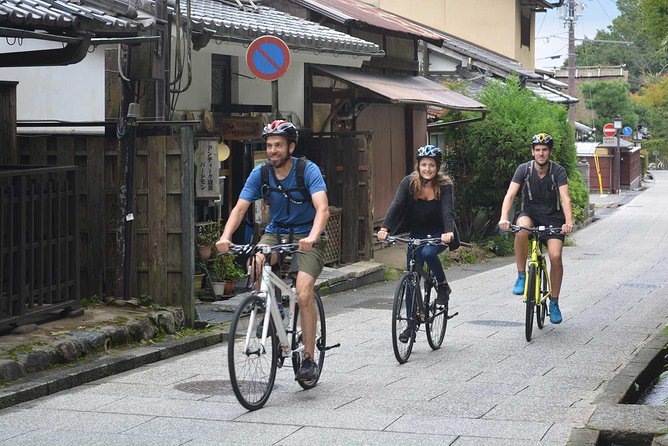 Arashiyama Bamboo Forest & Hidden Gems Bike Tour (Early Bird) - Walking beneath the bamboo before the crowds