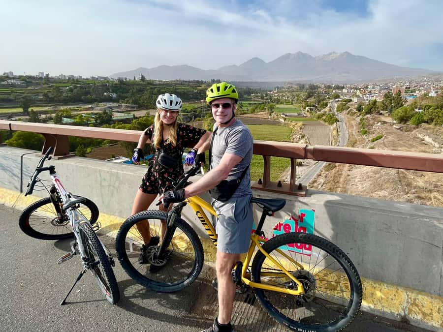 AREQUIPA BIKING CITY TOUR - What the guide adds to the ride