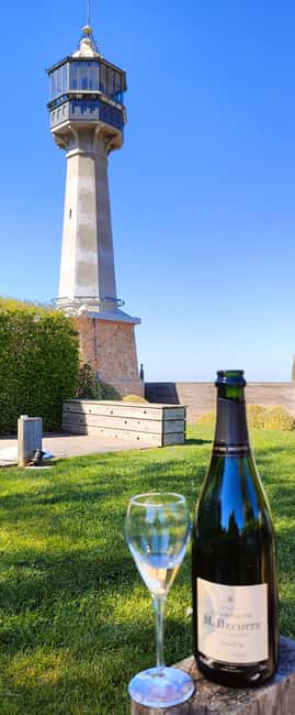 Au départ de REIMS : Ebike tour with a local guide ! - Riding through Mailly-Champagne by e-bike