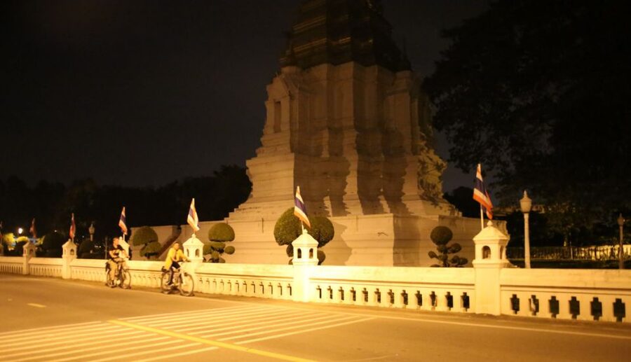 Ayutthaya: 3-Hour Sunset Ride Bike Excursion - Why Ayutthaya works so well after sunset