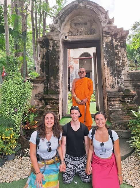 Ayutthaya: Colorful Slow Life Bicycle Tour with local guide. - Key points to know before booking