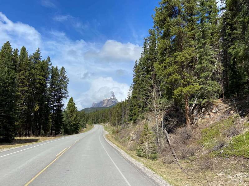 Banff: 4-Hour E-Bike and Walking Tour in Johnston Canyon - Cycling the Bow Valley Parkway