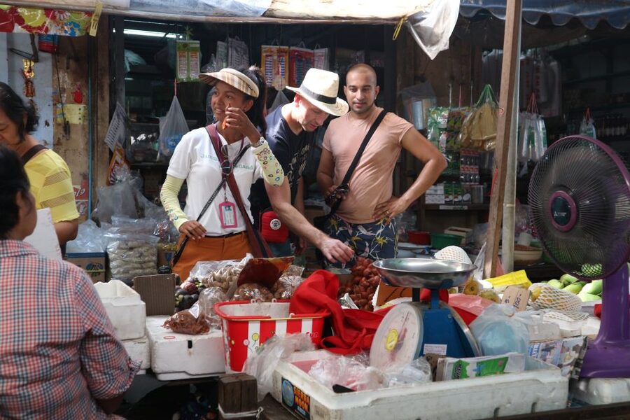 Bangkok: Bike and Canal Boat Tour with Lunch - Why Thonburi makes this Bangkok tour different