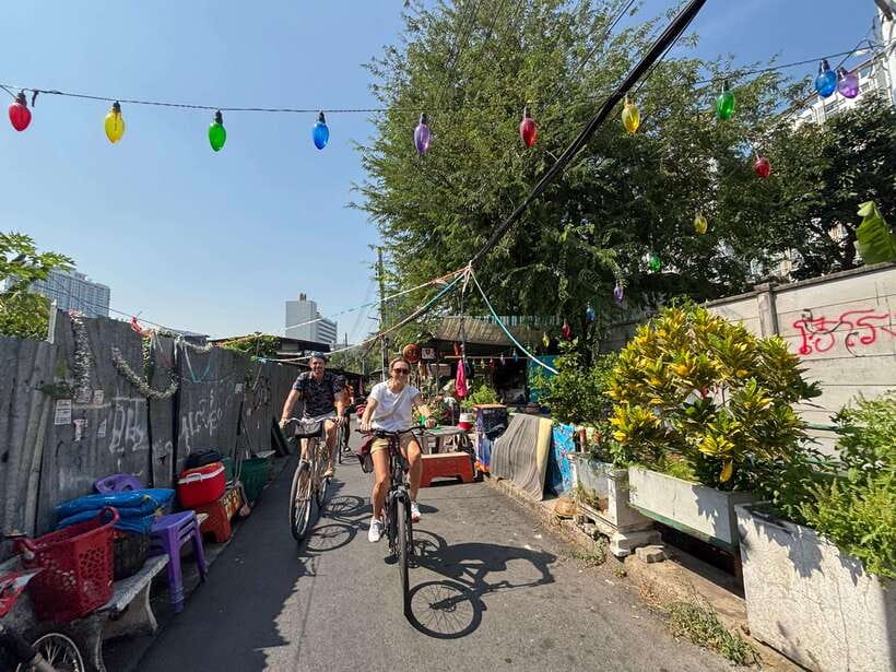 Bangkok: Bike, Boat & Food Tour in Thonburi - Wat Nak Prok, Wutthakat, and the farm roads
