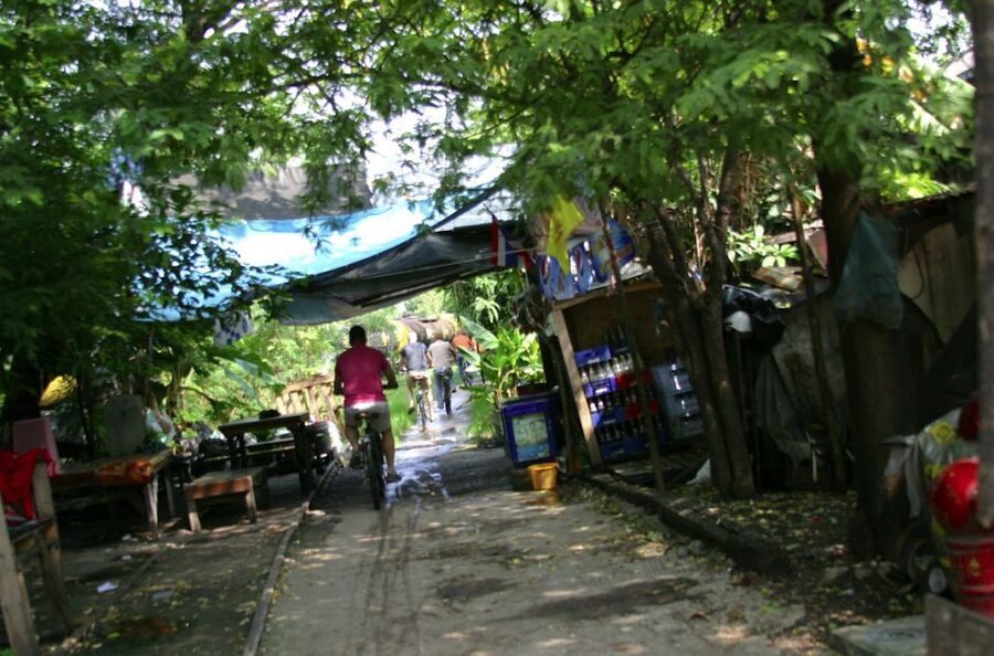 Bangkok: City Culture half-day Bike Tour - Talad Khlong Toei, Bangkok’s Fresh Food Center