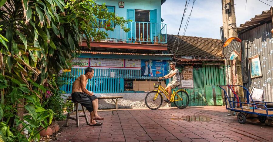 Bangkok Classical Bicycle Tour - Chinatown’s markets, temples, and working lanes