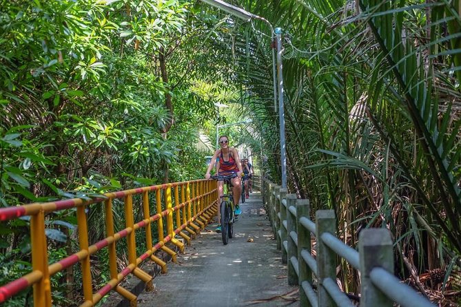 Bangkok Jungle Bike Tour - Hotel-pickup & Lunch - Markets, coffee, and a look at daily life