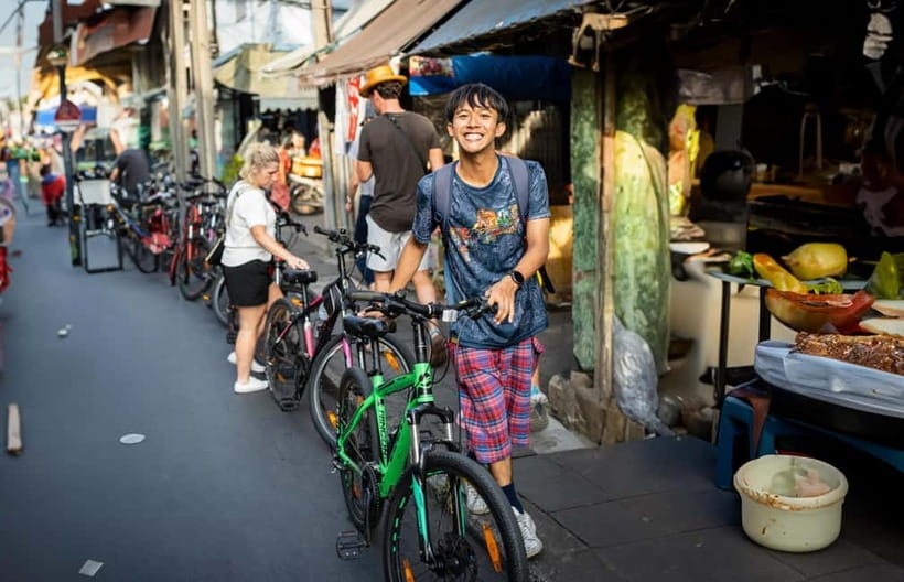 Bangkok: Must-Try Hidden Bike & Food Experience - Practical details that make the day easier
