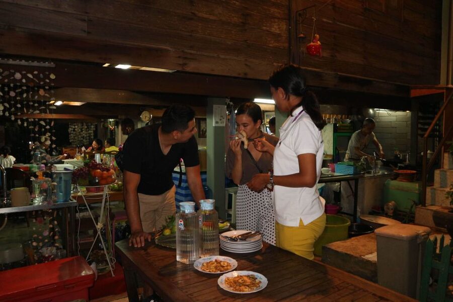Bangkok: Night Bike Ride and Dinner at a Local Restaurant - Wat Arun and the first ferry across the river