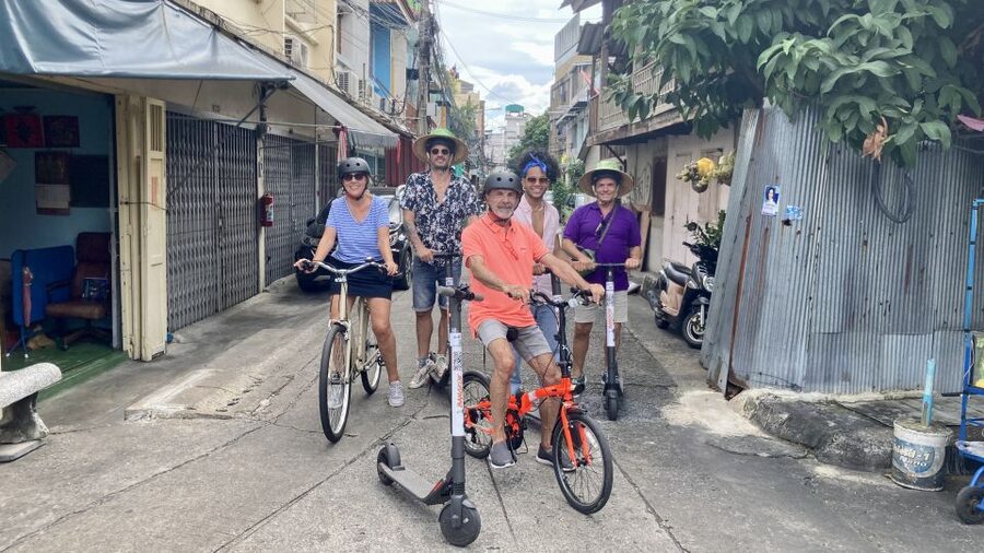 Bangkok : Old City Guided E-Scooter &/or Bike Tour - Phra Sumen Fort and the riverside