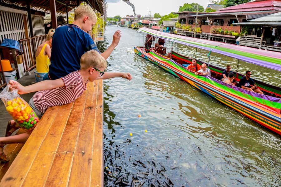 Bangkok’s Past with Local Taste Tour by Bike and Boat - Santa Cruz and the first Bangkok communities
