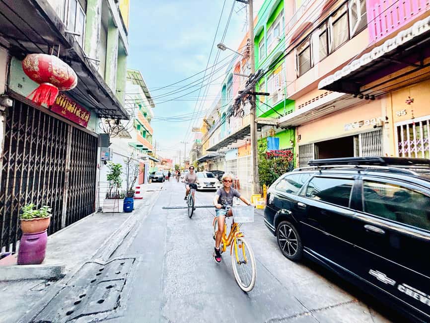 Bangkok: Temples, Canals & Local Life Bike Tour - A guide can make or break this kind of ride