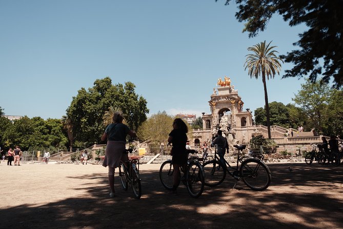 Barcelona 3-hour Bike or E-Bike Tour: Highlights and Hidden Gems - From Olympic renewal to the Mediterranean