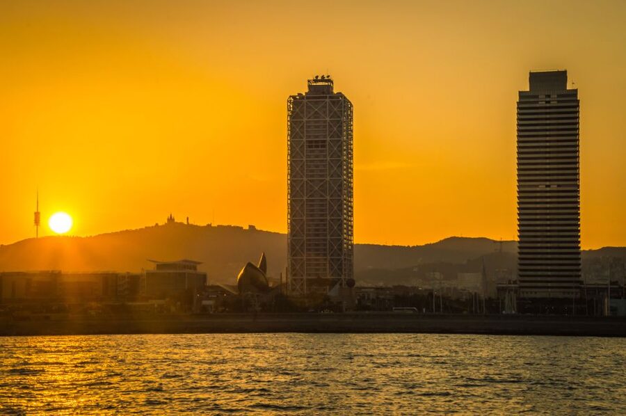 Barcelona: 4-Hour E-Bike Photography Tour - Roman Barcelona and the Gothic Quarter