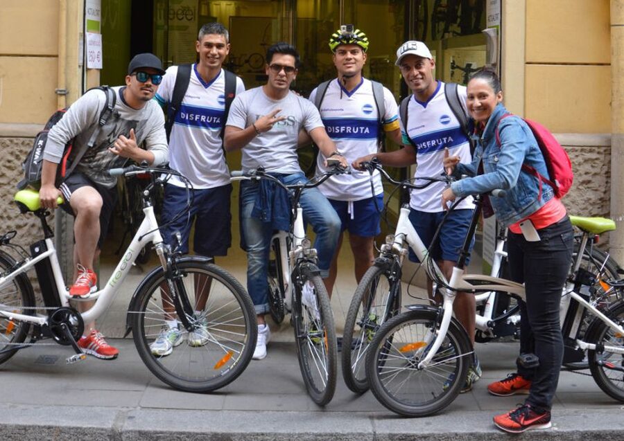 Barcelona: 4-Hour E-Bike Photography Tour - Photo stops that give you more than a quick snapshot