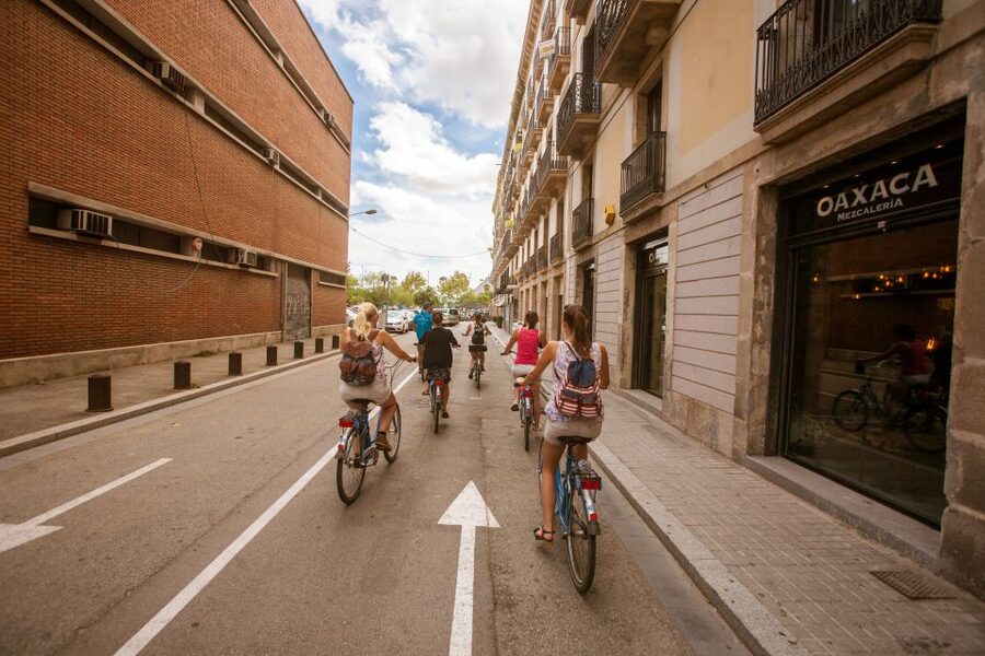 Barcelona Beach 3-Hour Bike Tour - Olympic Port and the 1992 city