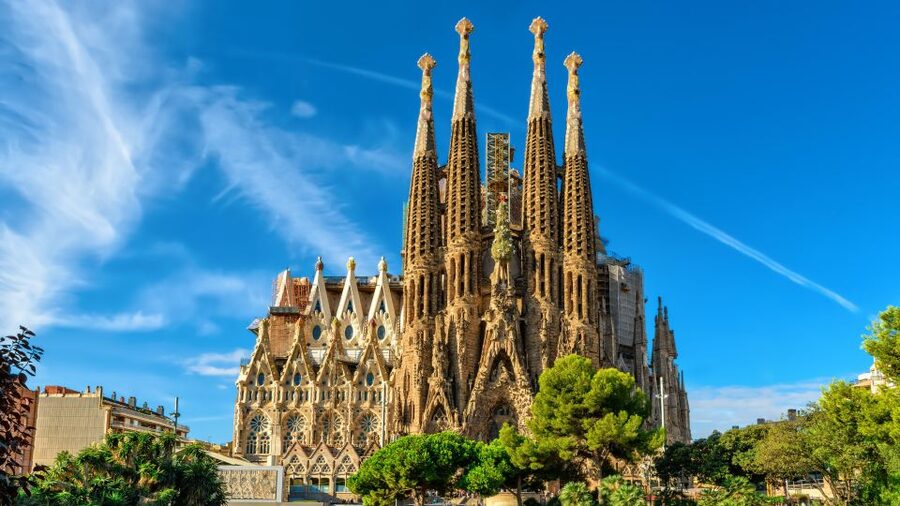 Barcelona: Bike Tour & Sagrada Familia Skip-the-Line Tickets - Key points to know before booking