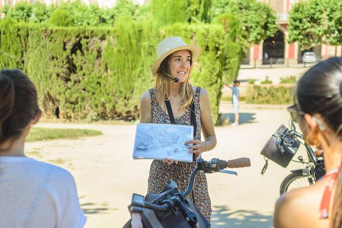 Barcelona E-Bike Small Group Tour with Tapas & Wine Tasting - Parc de la Ciutadella and the Catalan Parliament
