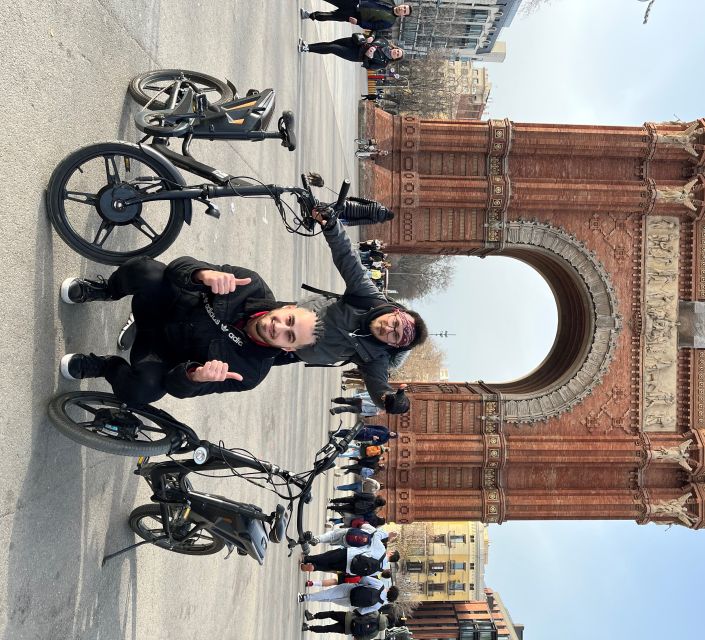 Barcelona: Gaudi Guided E-Bike Tour - Rolling along Barcelona’s promenade