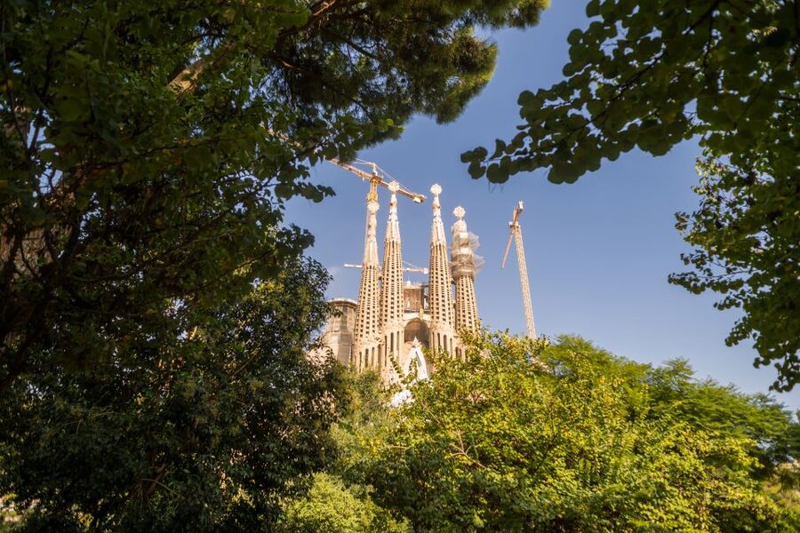 barcelona: Gaudi Highlights eBike tour - The Illa de la Discòrdia and three competing façades