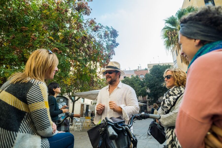 barcelona: Gaudi Highlights eBike tour - What the guide adds to the ride