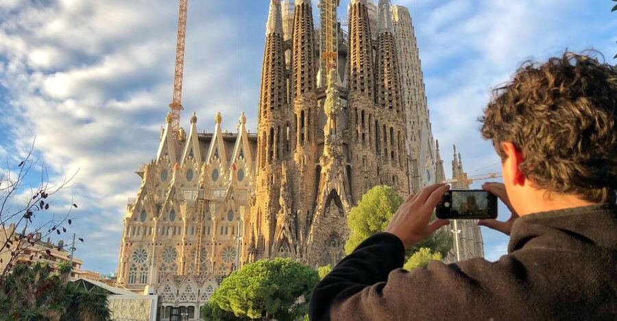 Barcelona: Guided Bike or E-Bike City Tour - The Cathedral and Palau de la Música Catalana